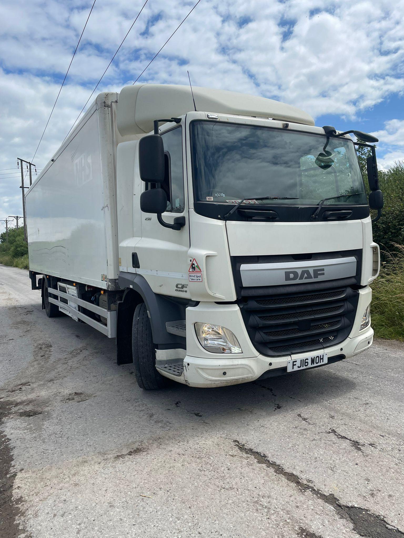 2016 DAF CF 250 FJ16 WOH 5,000 VAT 2016 993832 MILES AUTOMATIC 4X2... photo