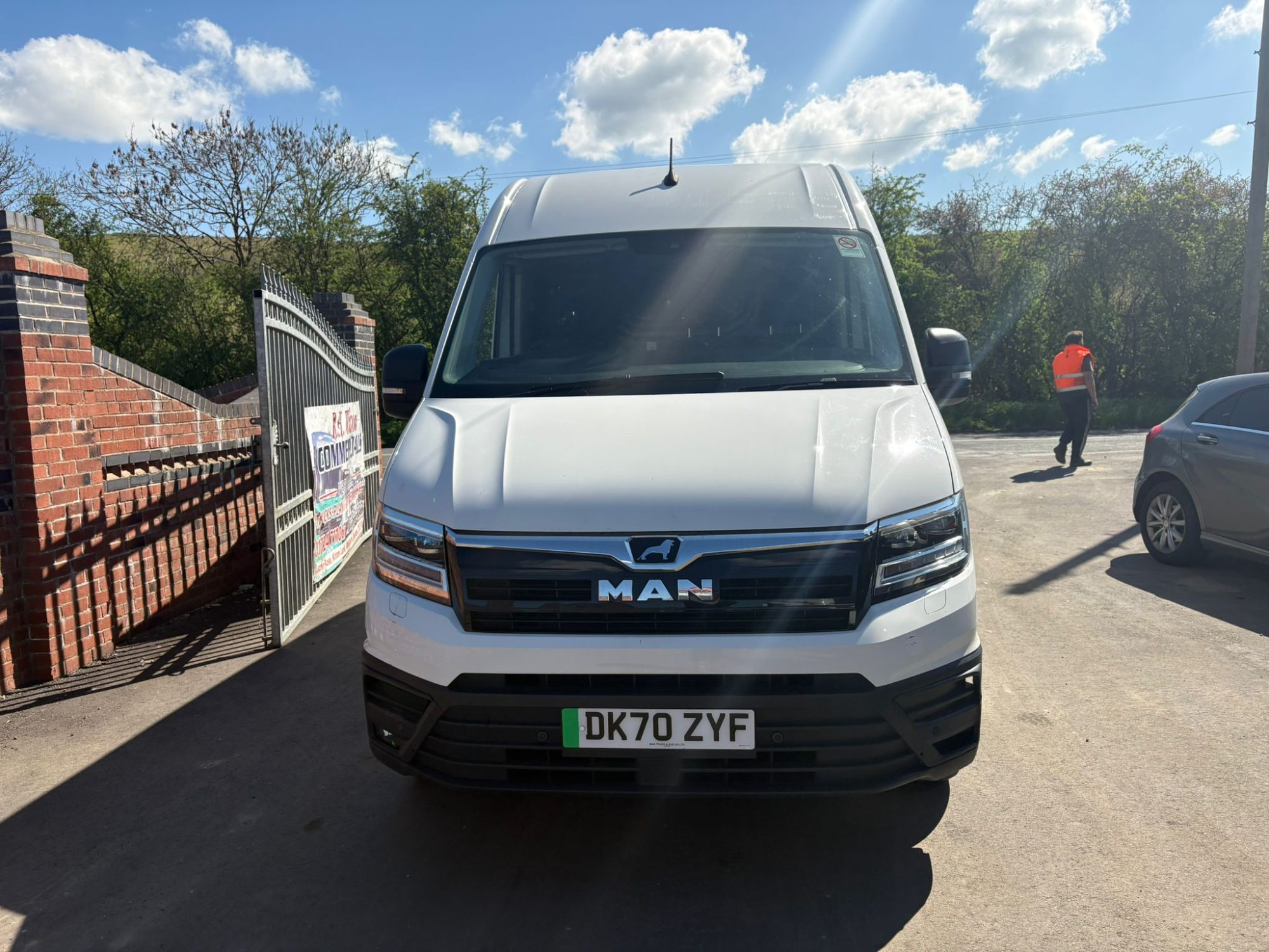 2020 man electric van dk70 zyf £7,000 +vat 2020 24971 automatic mot: yes, 20/04/2027... photo